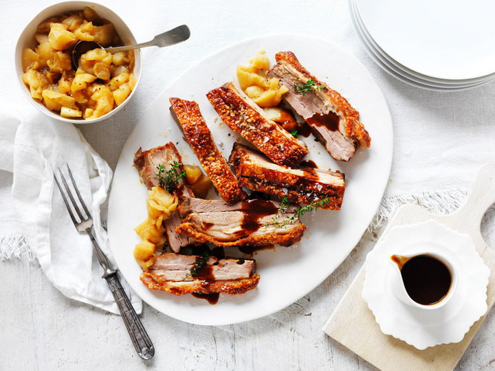 Pork belly with apples and mustard