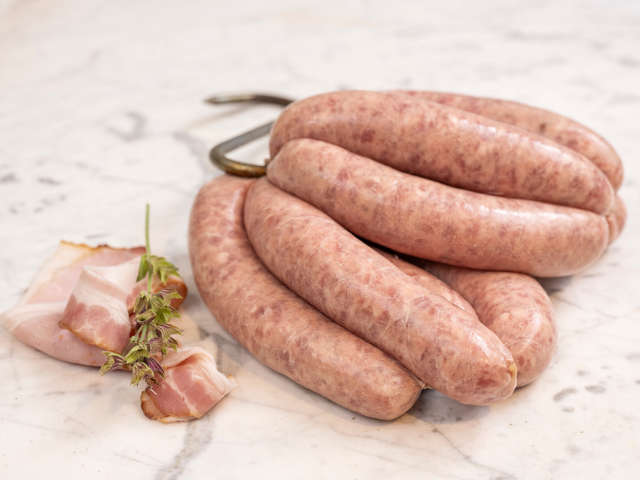 Maple, bacon and apple pork sausages